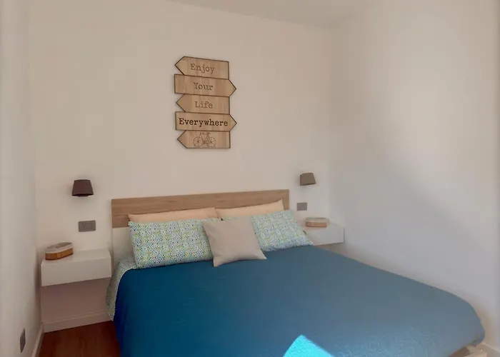 Elda With Garden And View Apartment