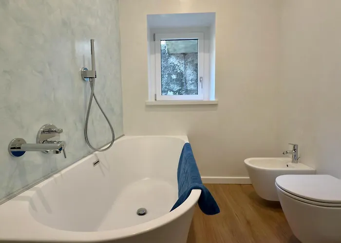 Elda With Garden And View Apartment