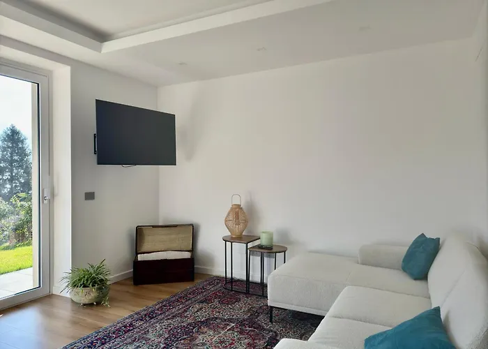 Elda With Garden And View * Onno