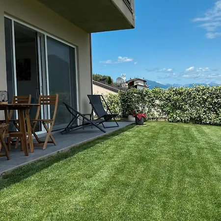 Elda With Garden And View *